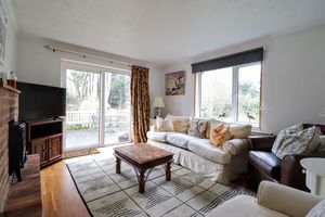 Lounge- click for photo gallery